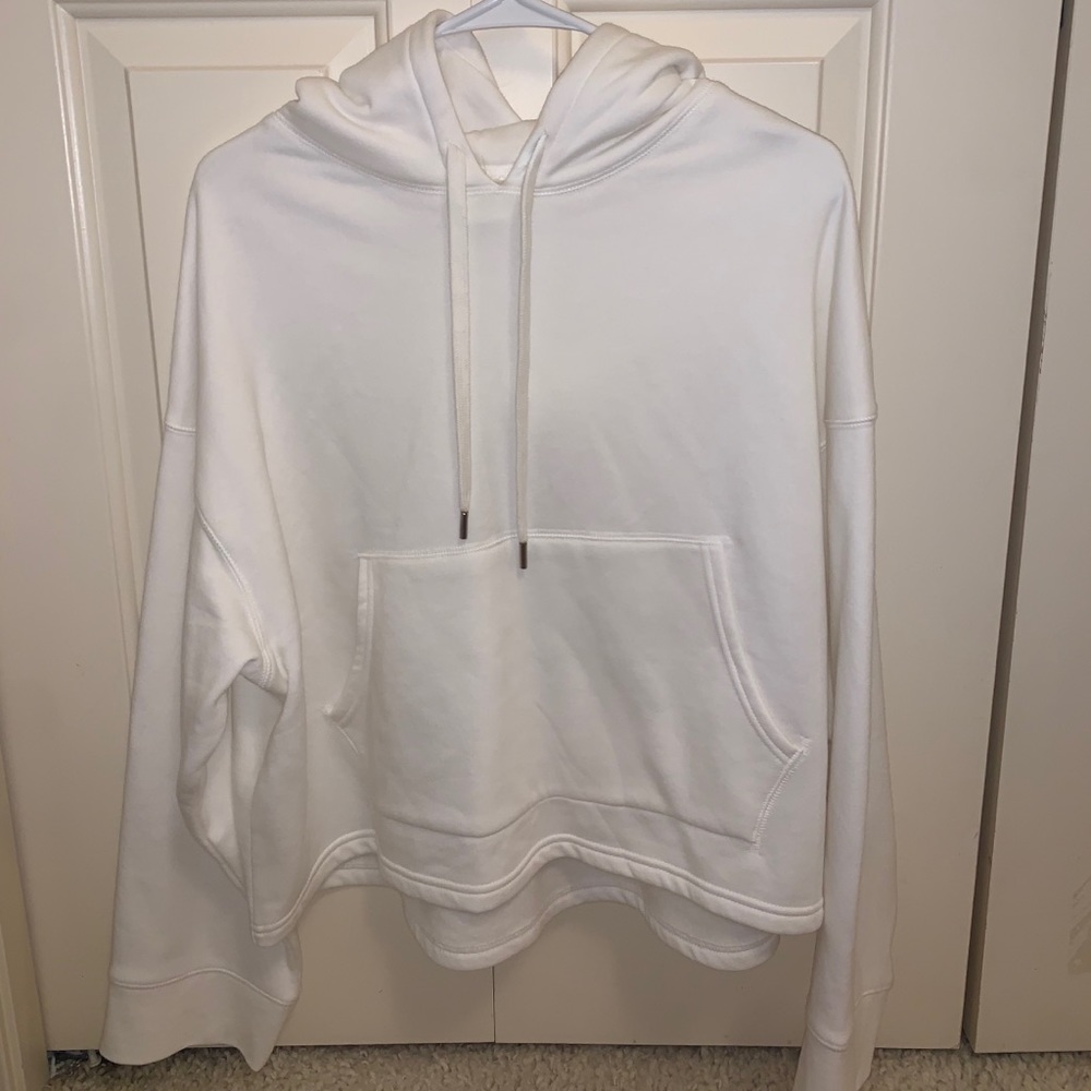 Sweatshirt hoodie. Slightly cropped